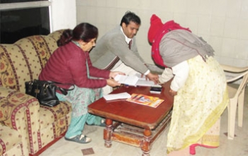 Widow and elderly by the government and separate life pension.
